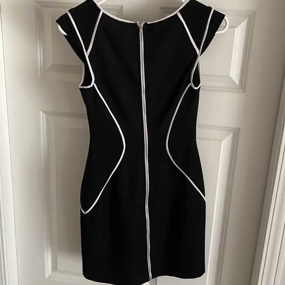 Express Ribbed Mini Dress - Picture 2 of 6